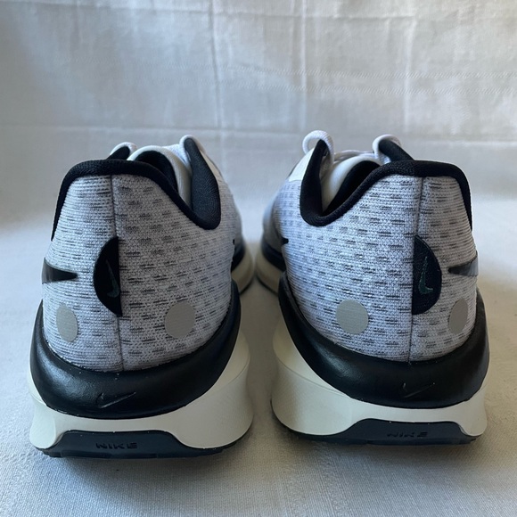 Nike Vomero 17 Platinum Black White Running Shoes Women’s Size 8 FB8502-104 - Picture 4 of 8